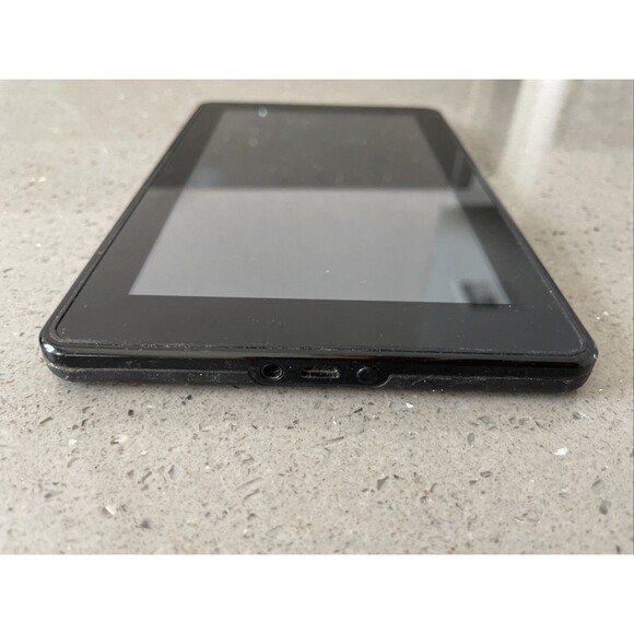 READ! Amazon Kindle Fire eBook D01400 1st Gen Black 8GB Tablet WIFI NOT WORKING - Picture 2 of 8